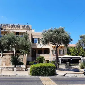 מלון קולוני, חיפה